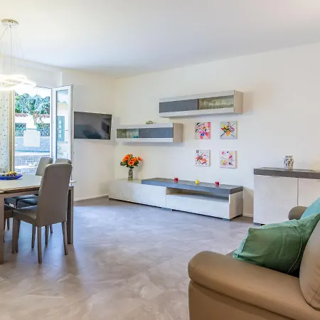 Livia By Interhome * גראבדונה